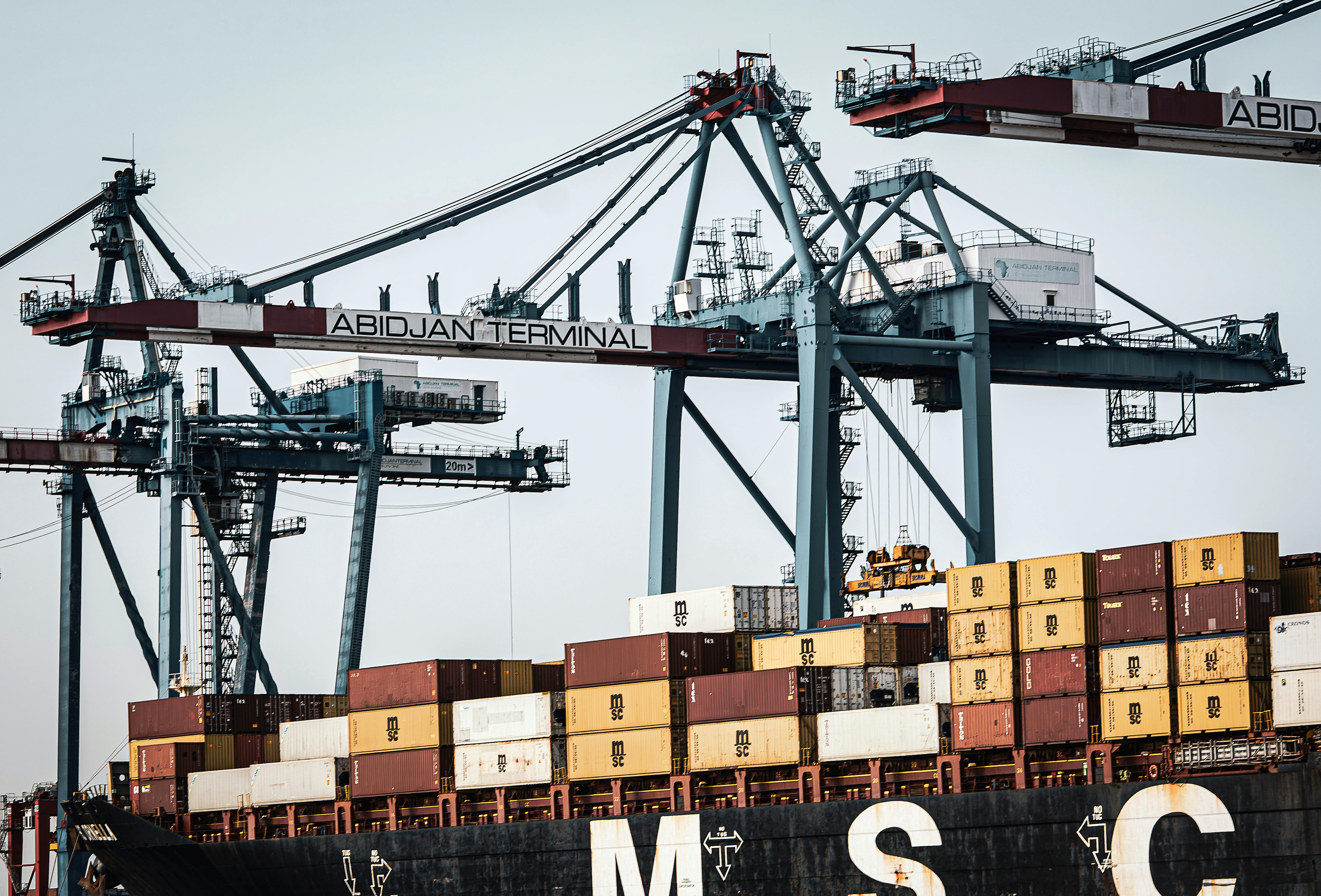 Port et fret maritime